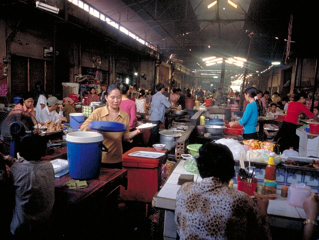 10-10 Old Market, Siem Reap, Cambodia, May 2003/ Bessa R 25mm 40mm Fuji RHP III