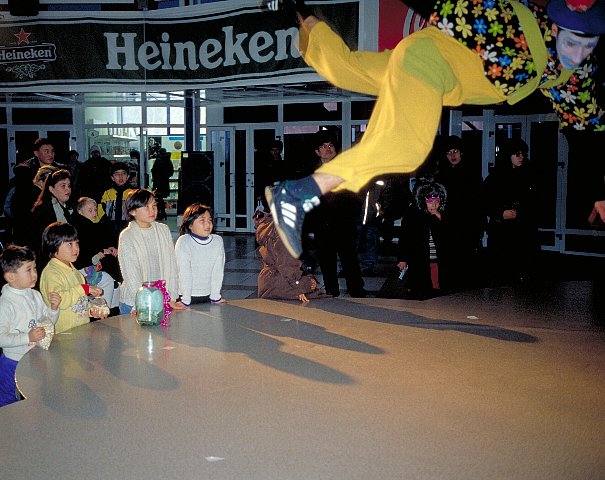 2-2 Millinium Shopping Center, Astana, Kazakhstan, December 2000/ Leica Minilux 40mm Kodak EBX