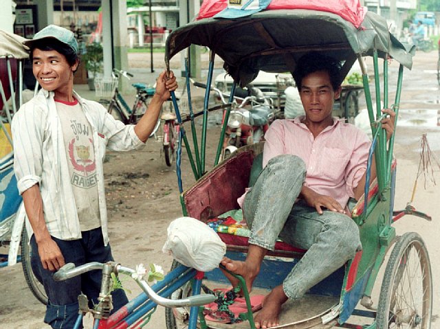 22-5 Vientiane, Lao PDR, 1989/ Pentax MX Takmar 50mm Kodak Negative Film GB200