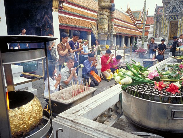 4-8 Wat Prak Keo, Bangkok, Thailand, September 2002/ Bessa R 25mm Kodak EBX