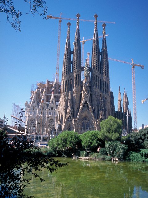 46-2 Sagrada Familia, Barcelona, Spain, September 2003/ Bessa L Snapshot Scopar 25mm Fuji RHPIII