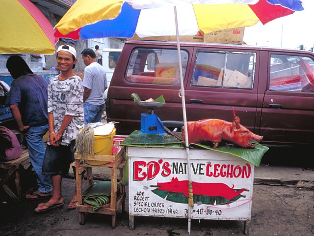 50-3 Fish Market, Manila, the Philippines, August 2004/ Bessa L Snapshot Scopar 25mm Kodak EBX