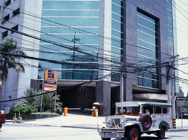 50-6 Quiapo, Manila, the Philippines, August 2004/ Bessa L Snapshot Scopar 25mm Kodak EBX