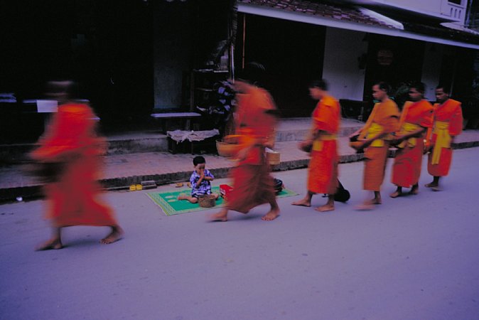 23-3 Vientiane, Lao PDR, 1989/ Pentax MX Takmar 50mm Kodak Negative Film GB200