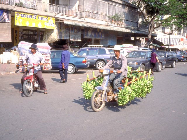 56-8 93 Street, Phnom Penh, Cambodia, March 2004/ Bessa R Snapshot Scopar 25mm Kodak EBX