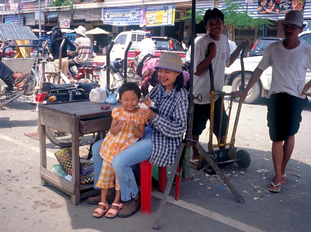 56-10 93 Street, Phnom Penh, Cambodia, March 2004/ Bessa R Snapshot Scopar 25mm Kodak EBX